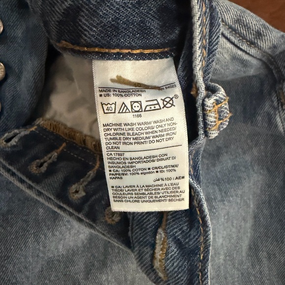 Old Navy Classic Blue Denim Jeans - Picture 4 of 6